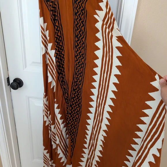 Guadalupe Designs Brown and White Patterned Maxi Dress - Picture 4 of 6